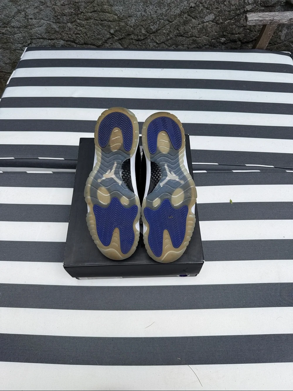 Jordan Retro 11 space jam